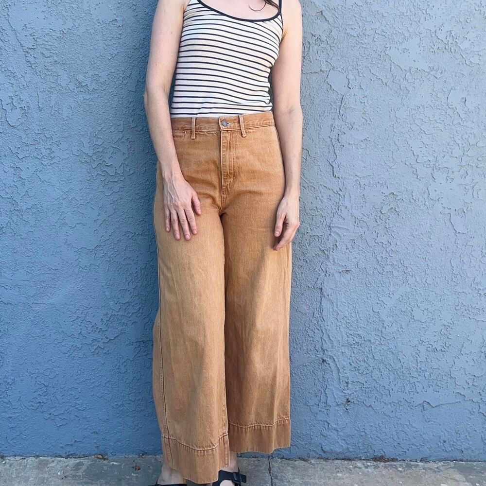 Uniqlo wide leg Jeans Cropped Size 28 Small Tan Camel color